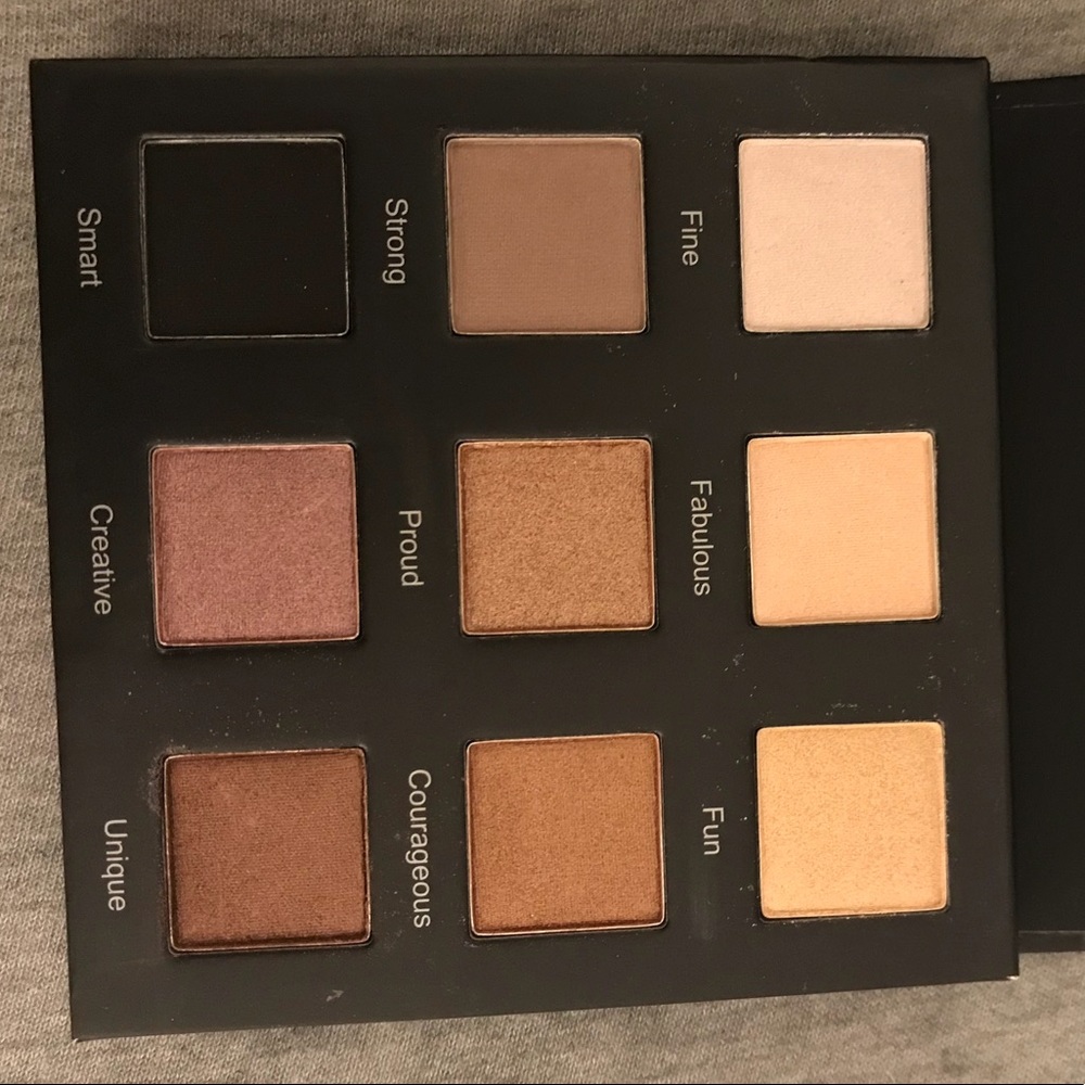 BNWT Eye Shadow (REALHER)